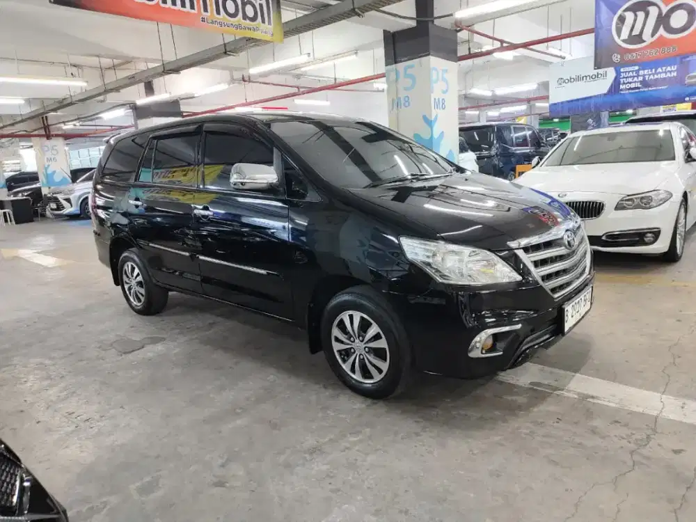 Innova 2.0 E MT 2015 (Km 62.000)