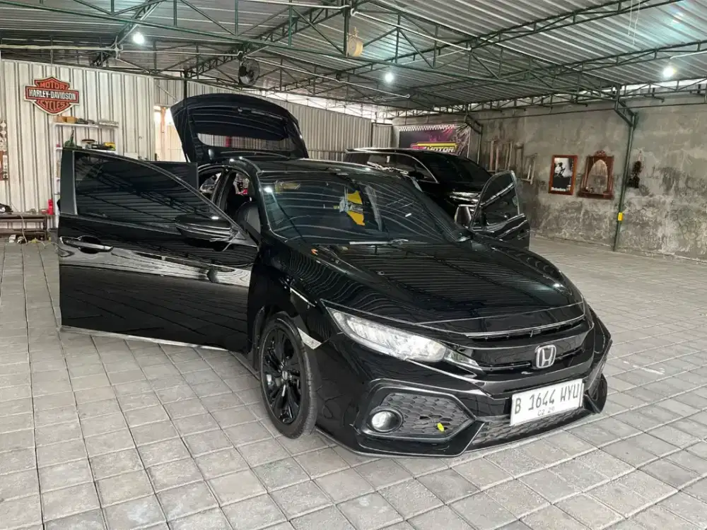HONDA CIVIC TURBO HATCHBACK 2018