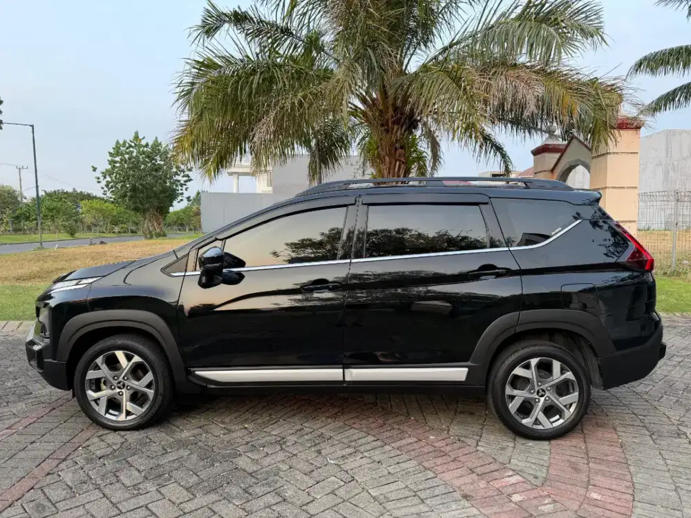 XPANDER CROSS PREMIUM MATIC 2022 TERAWAT