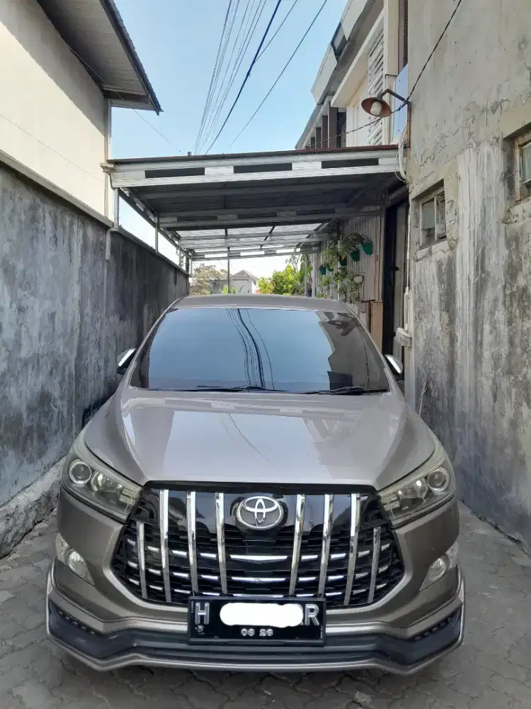 Dijual Mobil Innova Reborn Type Q Venture