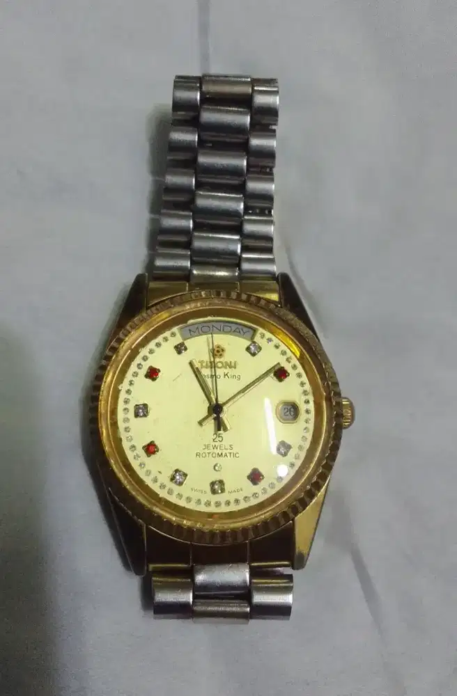 jam tangan titoni