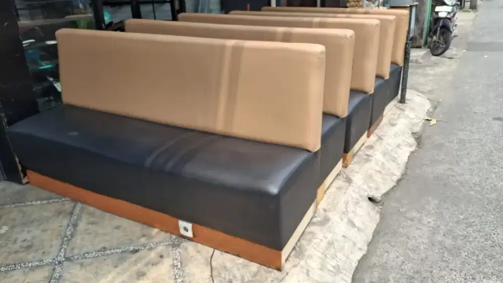 jual sofa cocok untuk cafe, restoran, ada 5