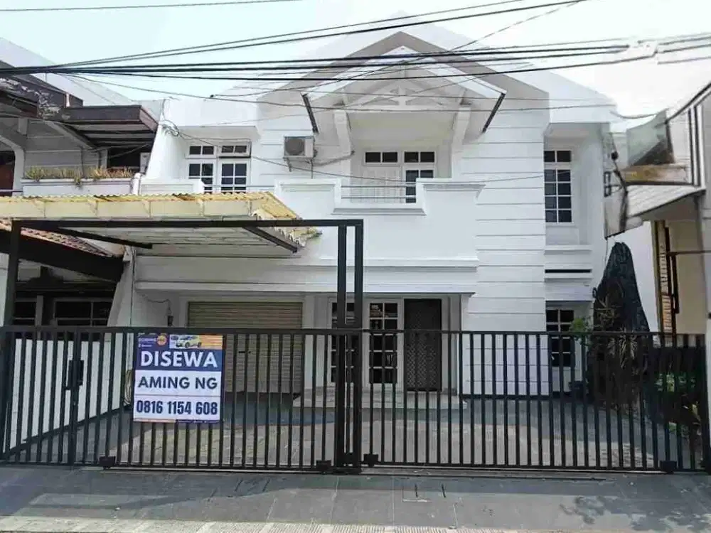 Rumah minimalis rapih siap pakai 2 lantai semi furnished jalanan,carport & dalam rumah udah tinggi disewakan Janur Indah Kelapa Gading Jakarta Utara