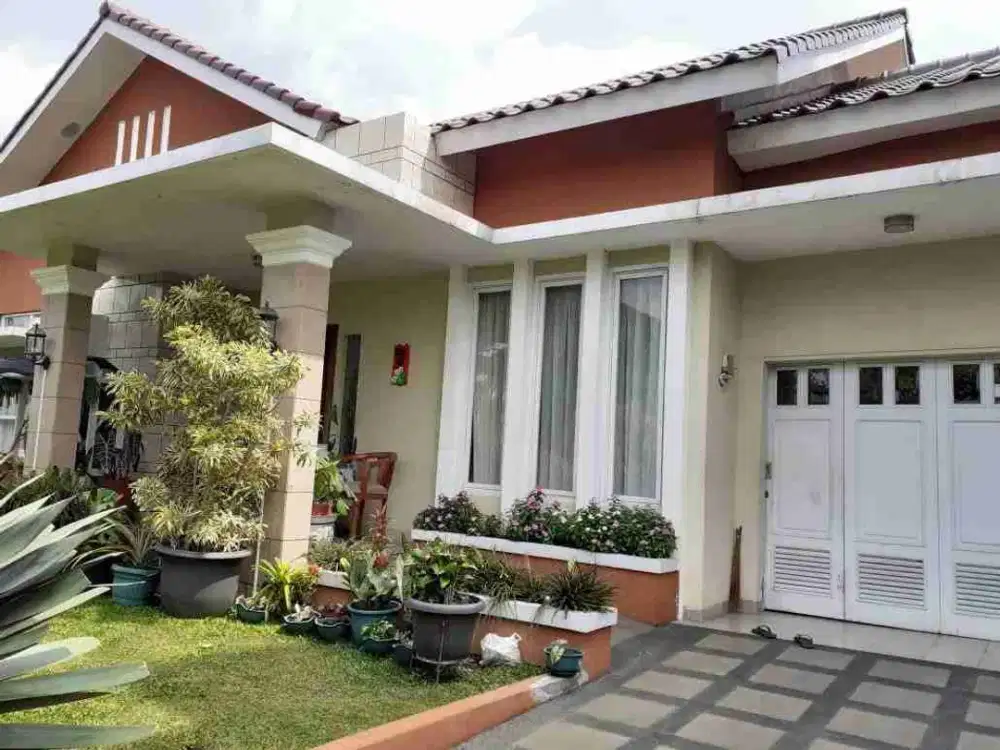 Rumah Mewah Luas Graha Puspa Sersan Bajuri Bandung