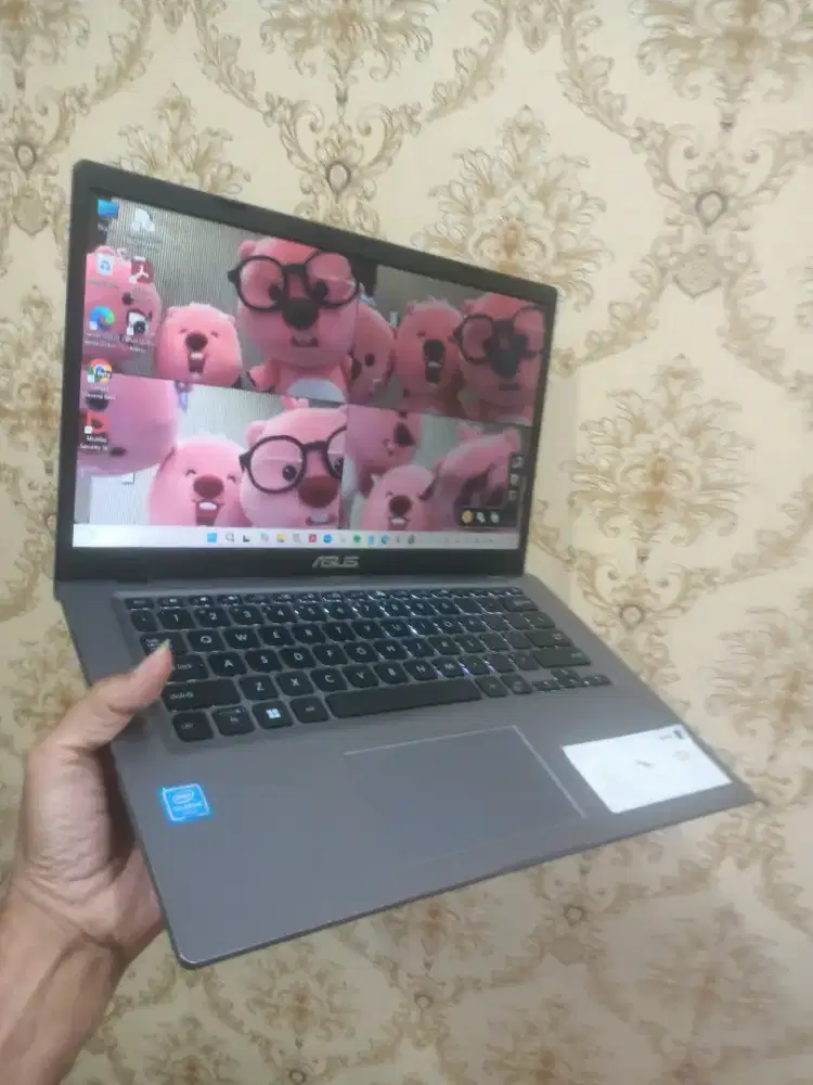 Asus X415MA ram 8 SSD NVMe 256 normal semua nya unit charger