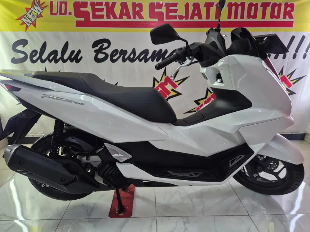 New pcx 160 non abs keyless 2025 ready