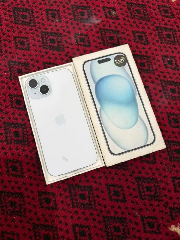 Iphone 15 basic blue dan pink 128gb & 256gb resmi iBox