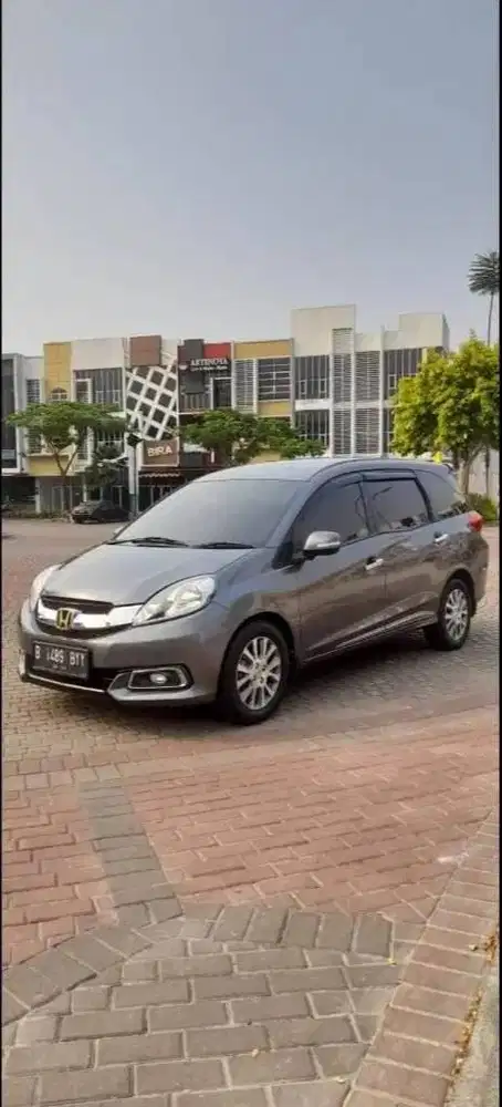 honda mobilio (2014)