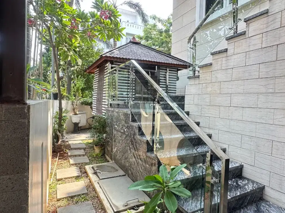 Rumah Hook Florence Kapuk, Smart Home dan Solar Panel