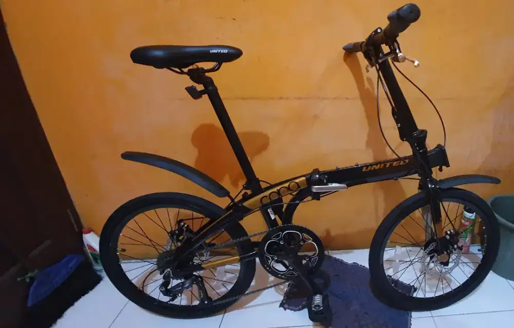 Sepeda Lipat Cona United Hitam