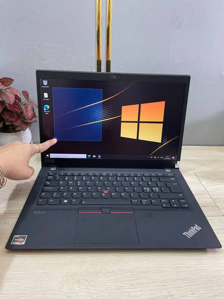 Laptop Thinkpad Lenovo T14s AMD Ryzen 5-4650 RAM 16GB 14inch TS N-ETM