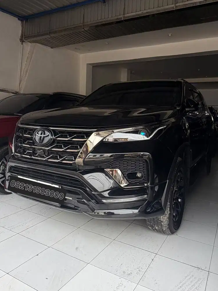 Toyota Fortuner 2.8VRZ TRD 2022.