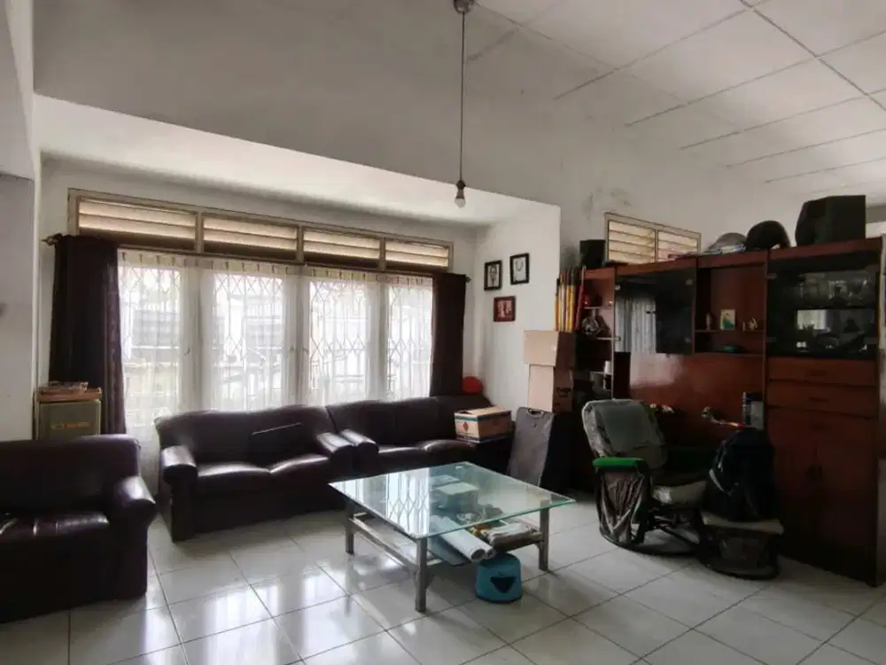 LIE.A249 JUAL CEPAT RUMAH MURAH AREA PETEMON SURABAYA PUSAT, SHM, ROW JALAN 3 MOBIL