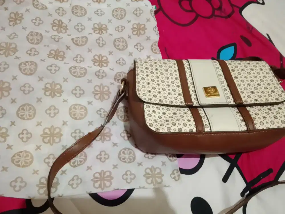 Preloved tas les catino