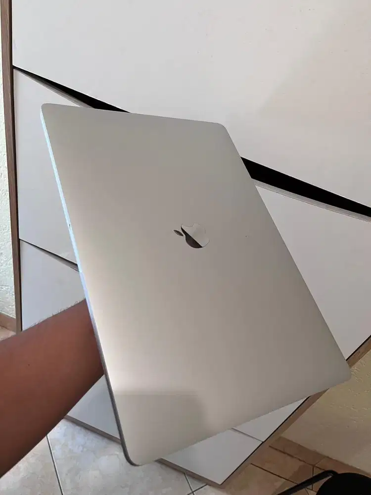 Macbook pro 2019 core i9 ram 32gb