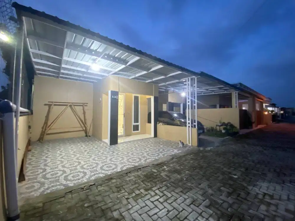 Disewakan rumah baru luas 6x20 di komplek daerah setia budi ujung