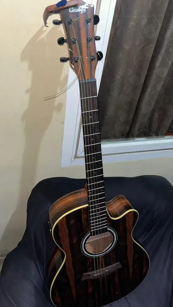 Gitar Akustik Merk Cowboy