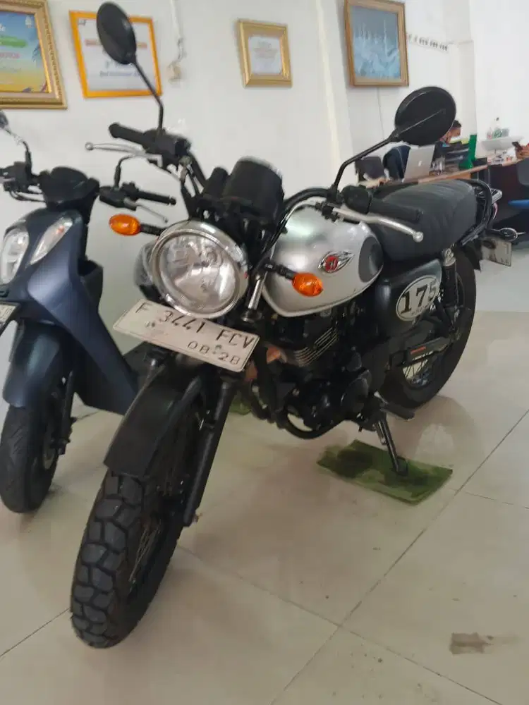 kawasaki w175 tahun 2018