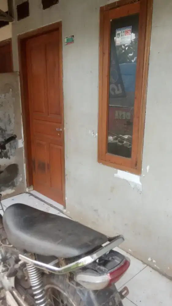Di kontrakan rumah kontrakan