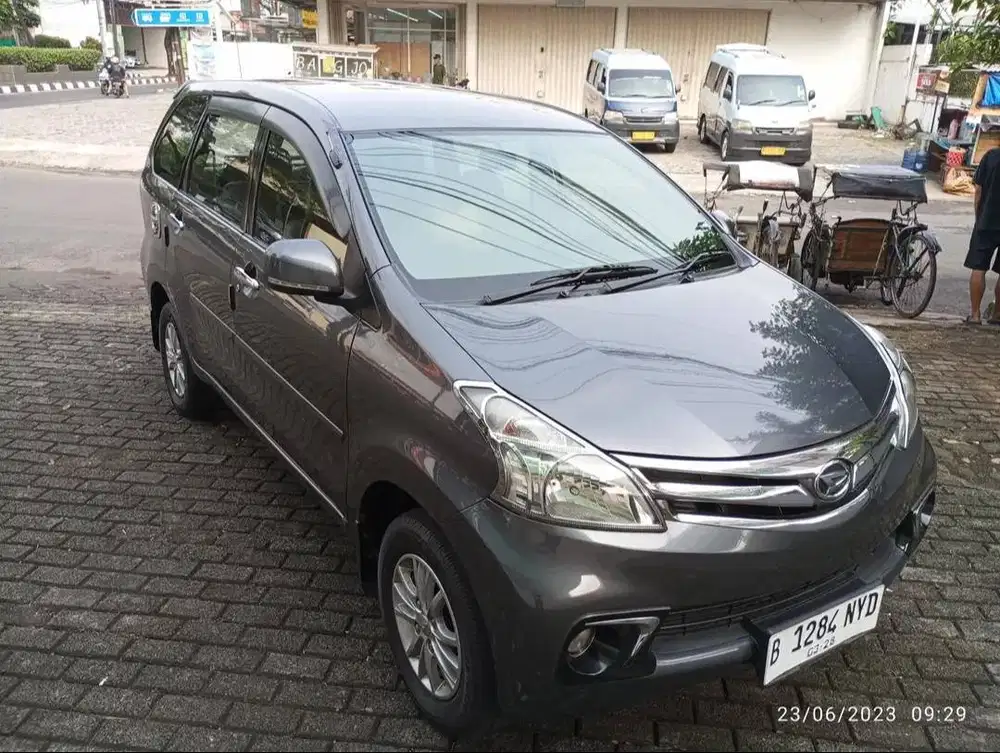 daihatsu xenia (2013)