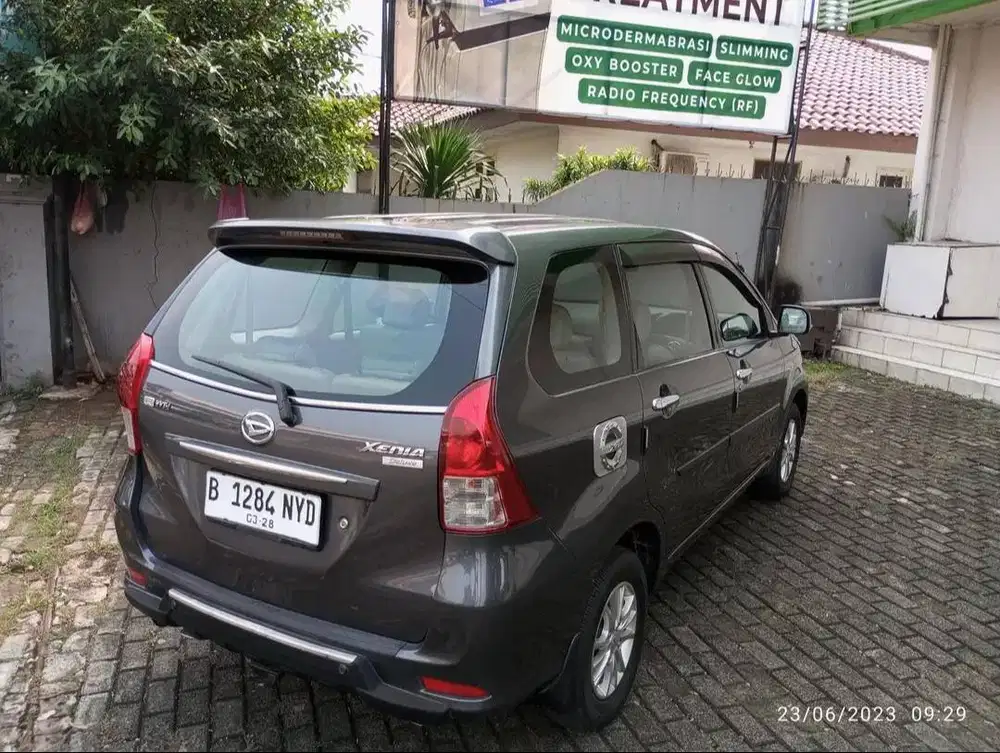 daihatsu xenia (2013)