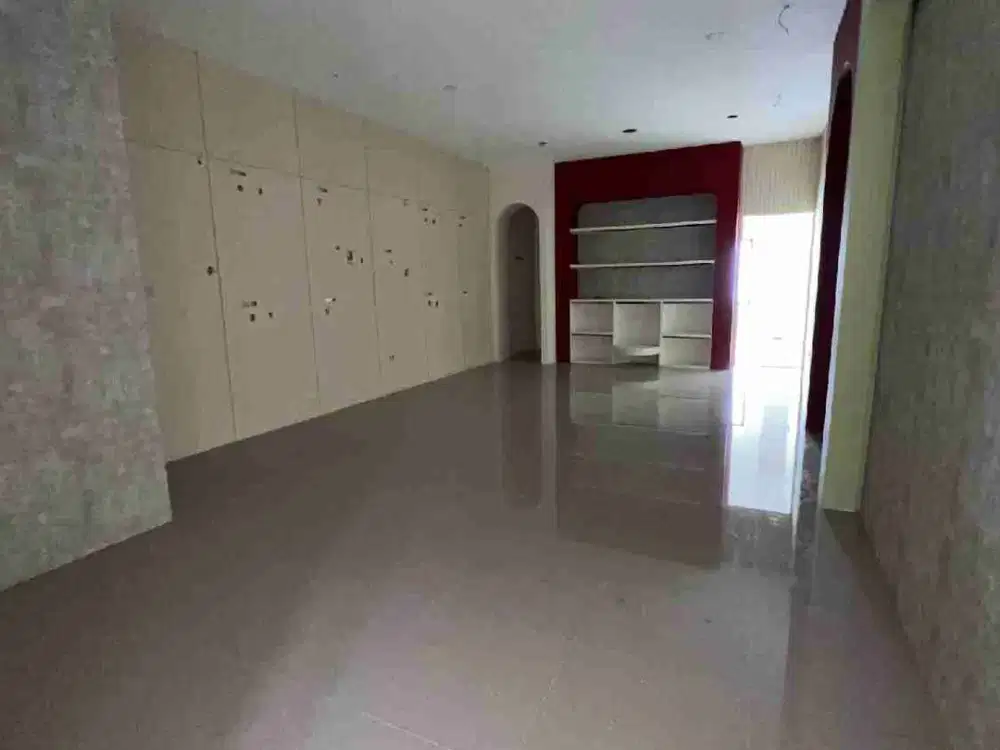 Jual ruko gandeng di BSD Kencana Loka, hadap jalan raya area ramai