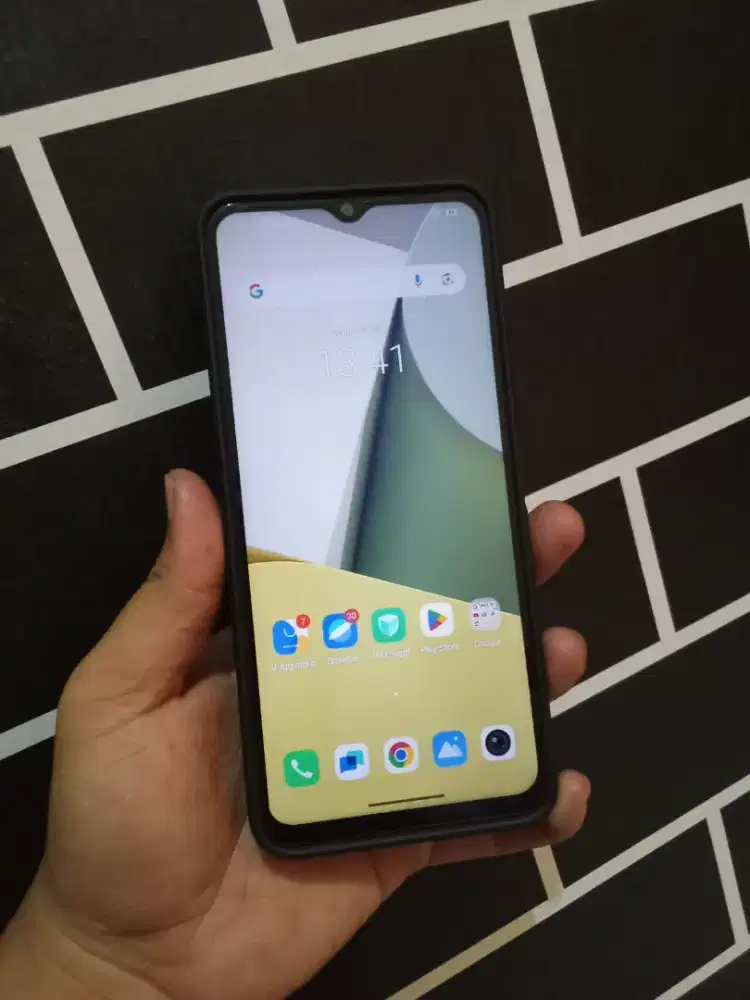 vivo y17s ram 4/128