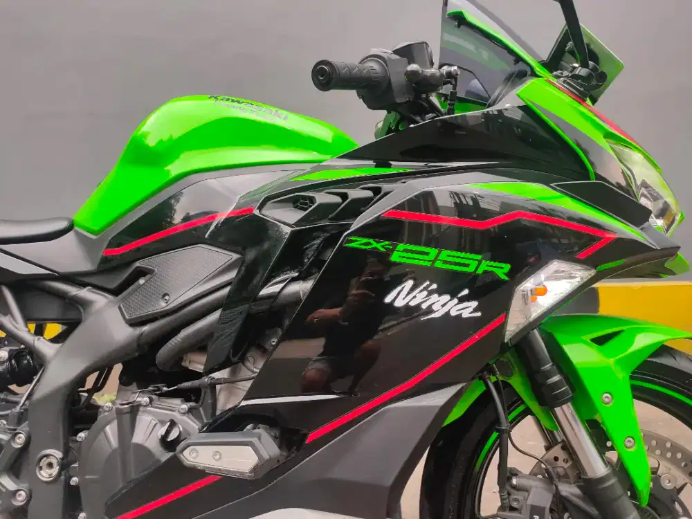 Kawasaki zx 25r