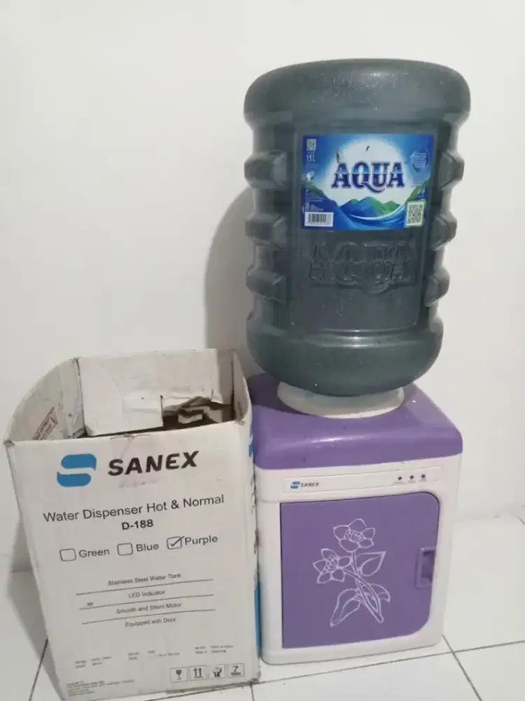 Dispenser + galon aqua