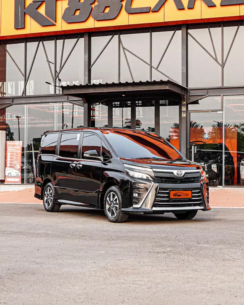 [BERGARANSI] TOYOTA VOXY 2.0 TAHUN 2020 HITAM PAJAK PANJANG