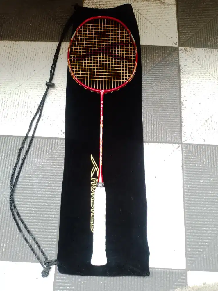 Raket Badminton Hundred Rock R9
