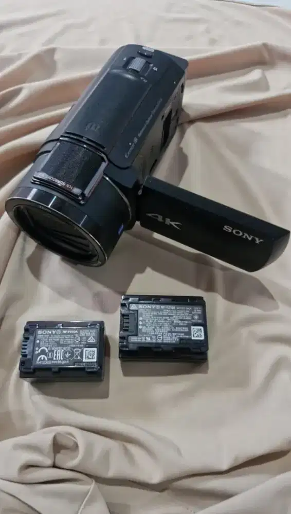 Sony FDR-AX43A & Baterai NP-FZ100 & NP-FV50A