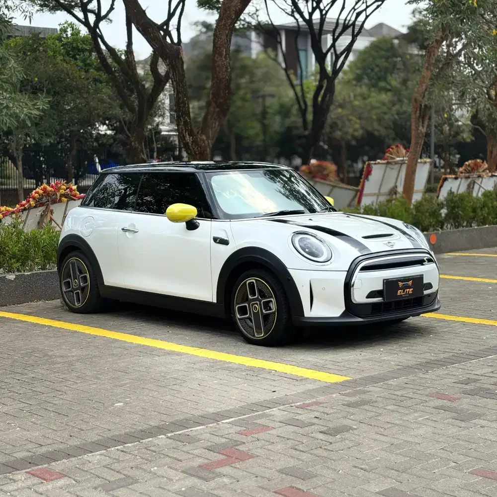 [ ODO 7RB ] Mini Cooper SE Hatch EV 2023