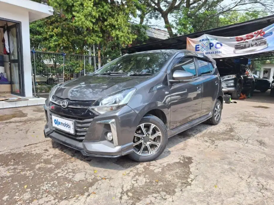 LOW DP Daihatsu Ayla 1.2 R Deluxe Bensin-AT 2021 AIZ