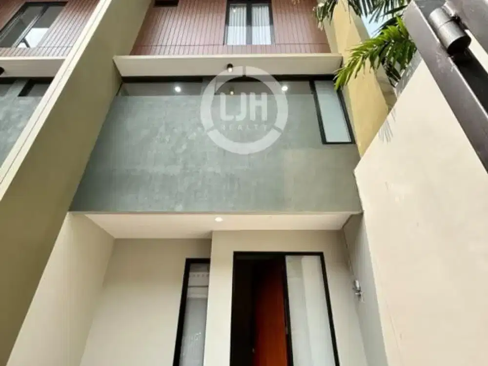 Rumah Brand New di BCS Kelapa Gading Jakarta Utara Siap Huni