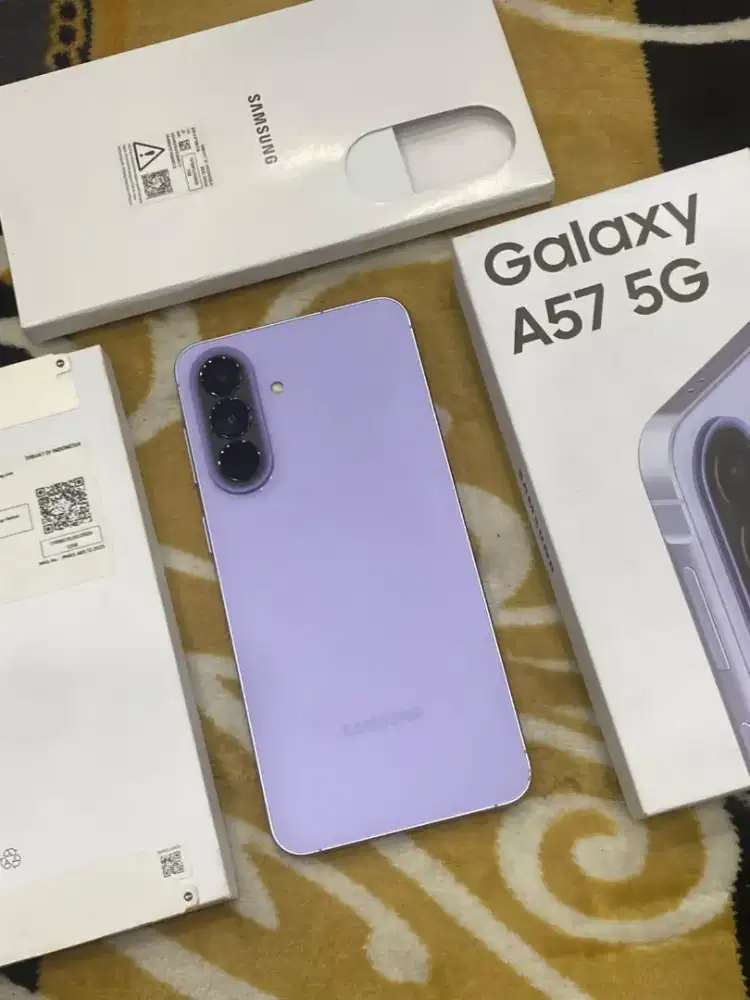 Samsung galaxy a57 5g 8/256gb ice blue like new