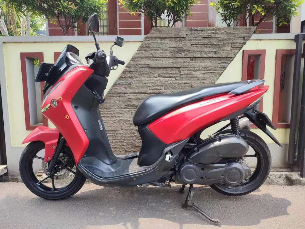 YAMAHA LEXI TAHUN 2018 TYPE KUNCI