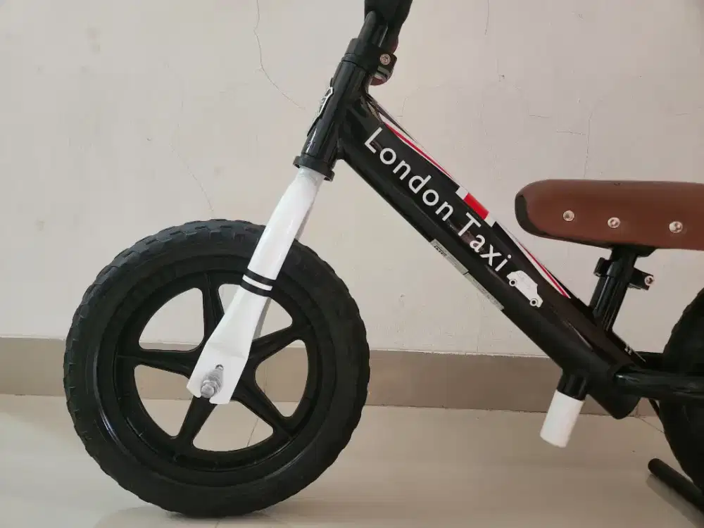 Pushbike London Taxi Warna Hitam