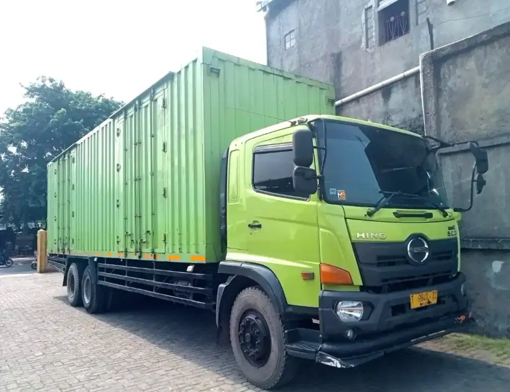 MULUS+banBARU MURAH Hino Tronton FL 260 JW 6x2 box besi 2022 bok