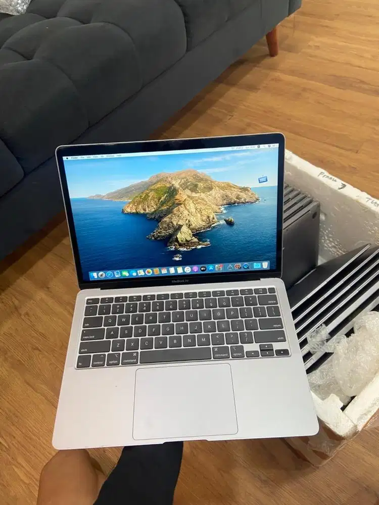Macbook air 2020 8/128gb i3