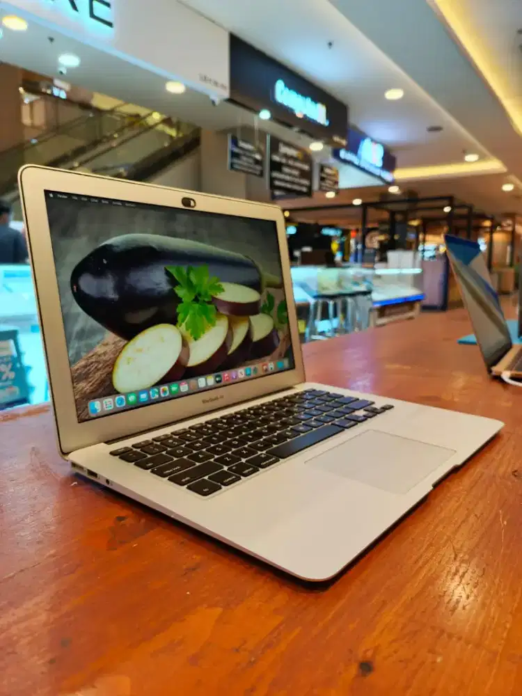 Macbook Air 13 inch early 2015