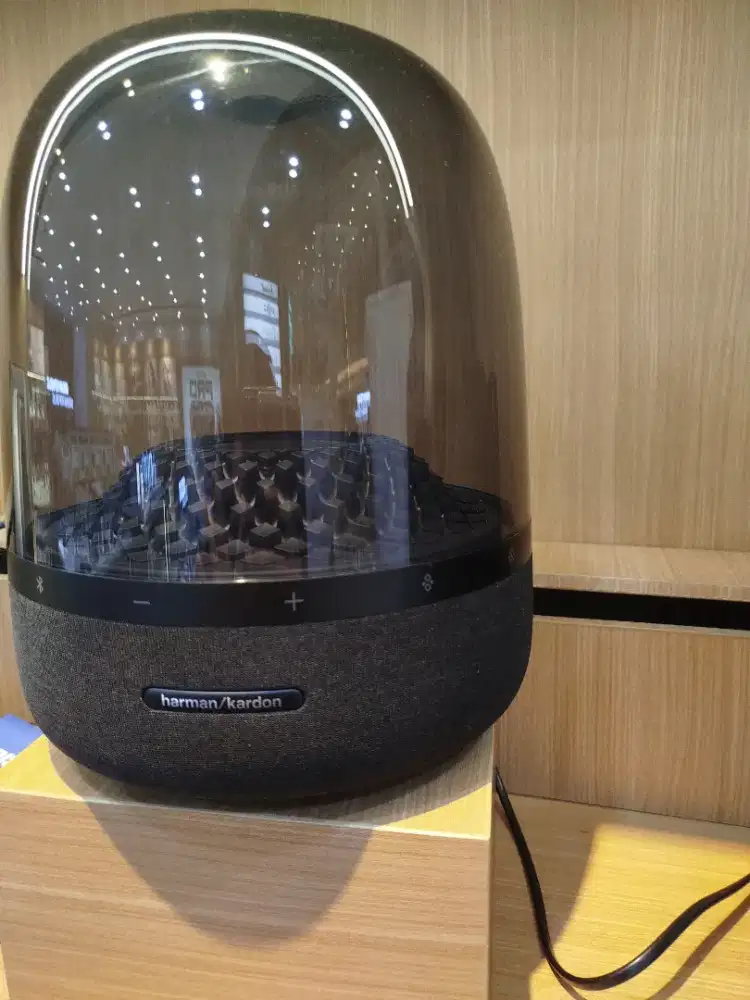 HARMAN KARDON Aura Studio 4