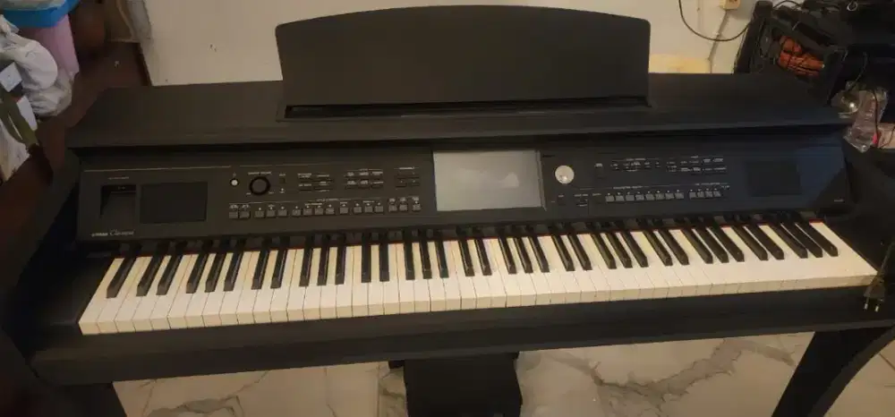 Piano YAMAHA clavinova cvp 609