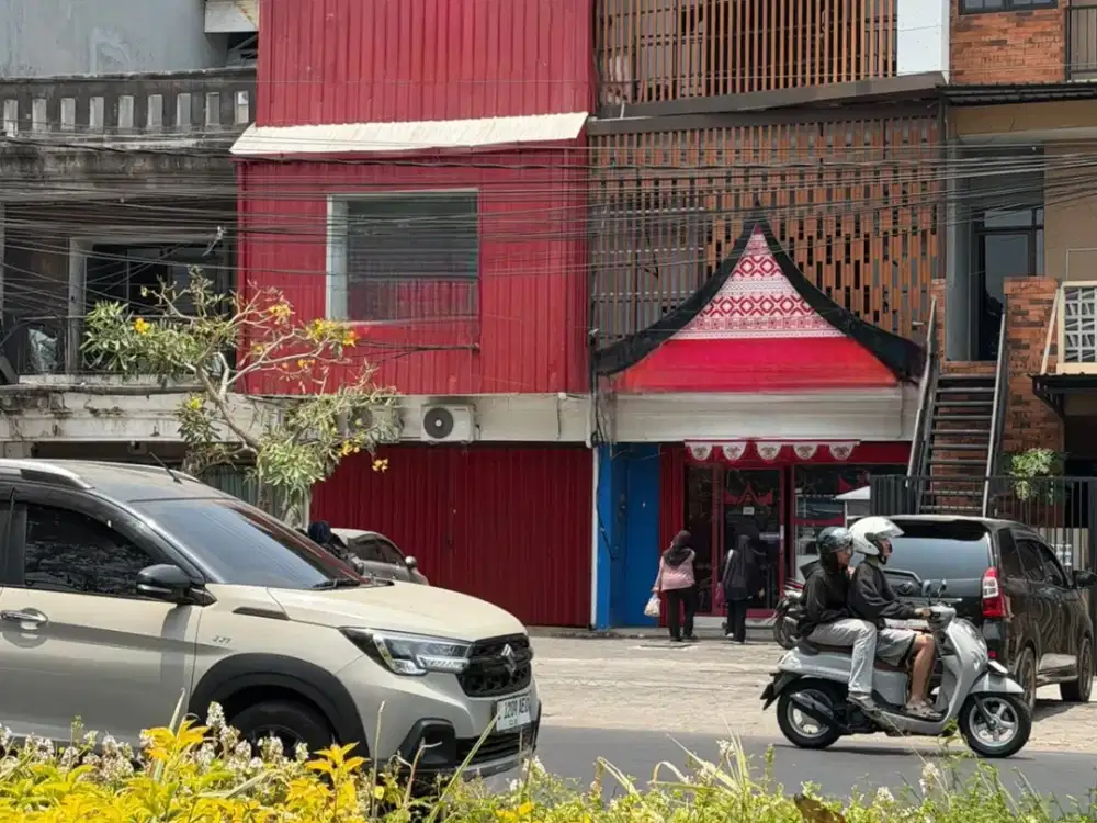 Disewakan Ruko Raya MERR Siap Pakai Lokasi Strategis