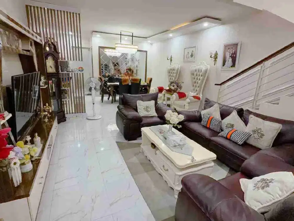 Rumah Cantik Full Renov Semi Furnished 4+1 KT di Summarecon Bekasi