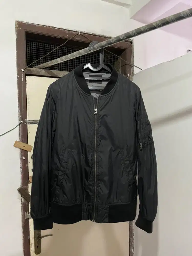 Jaket Uniqlo bomber original 100%
