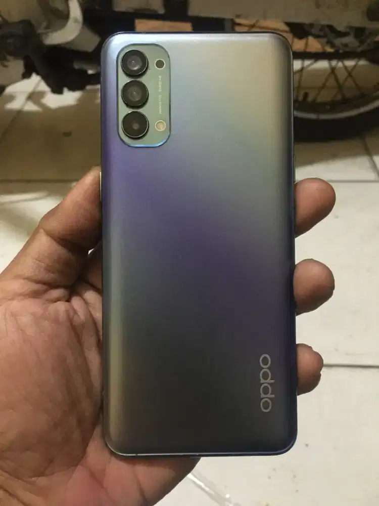 OPPO RENO 4 (8+5/128GB) MINUS HARUS GANTI BATRE