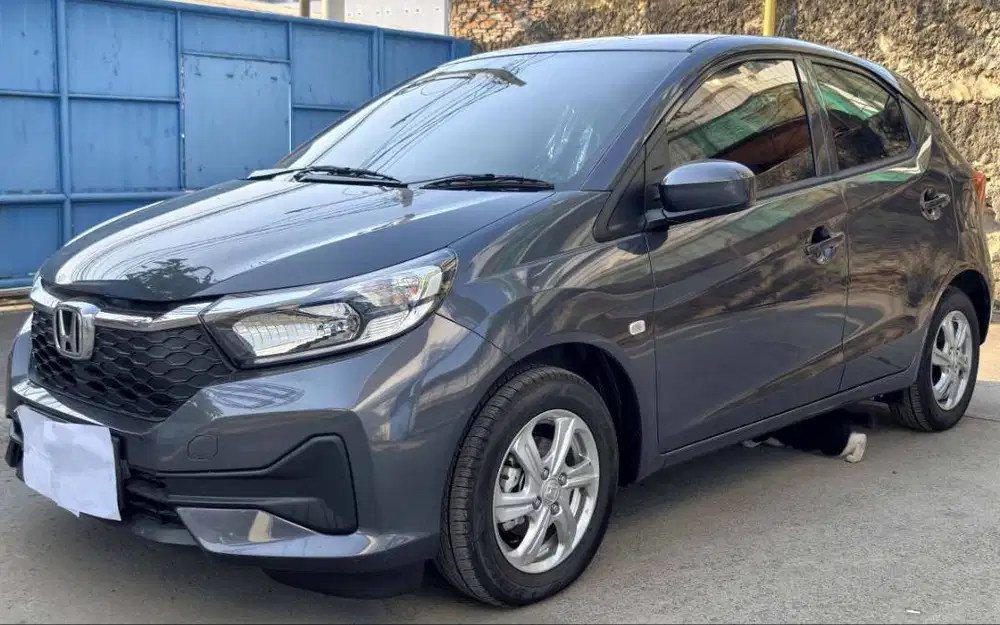 Honda Brio Satya 1.2 S CVT 2026 - Plat Z KM 100 perak