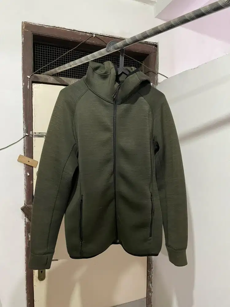 Jaket Uniqlo hoodie ziper original 100%
