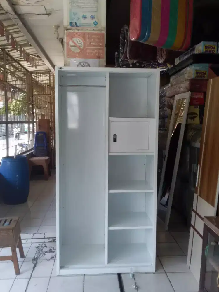 lemari besi 2 pintu